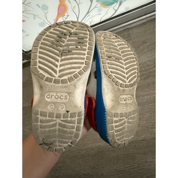 HELLO KITTY CROCS SZ Children’s 9 Read! - Picture 4 of 5